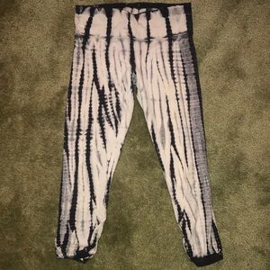 CK Performance capri leggings
